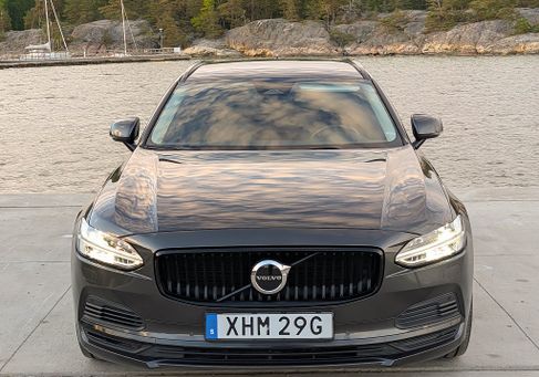 Volvo V90, 2022