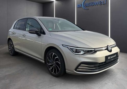 Volkswagen Golf, 2023 2