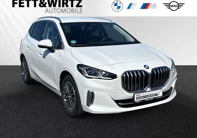 BMW 220, 2025