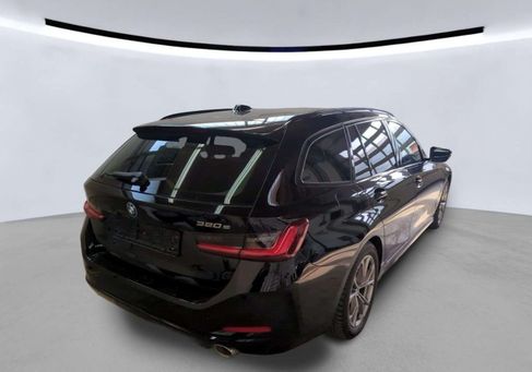 BMW 320, 2022