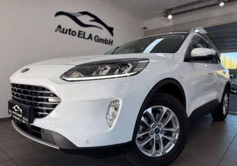 Ford Kuga, 2022 3