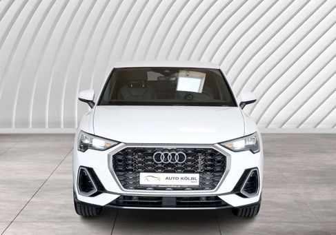 Audi Q3, 2022