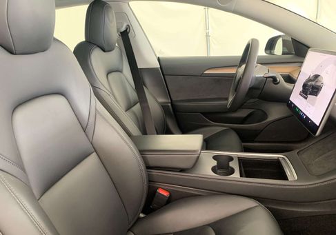 Tesla Model 3, 2022 3