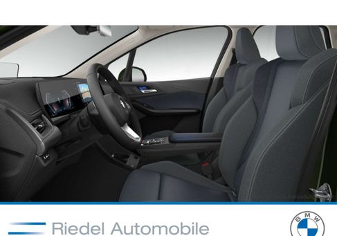 BMW 220, 2025 3
