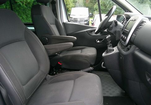 Renault Trafic, 2020 3