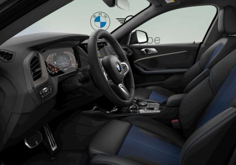 BMW 220, 2022