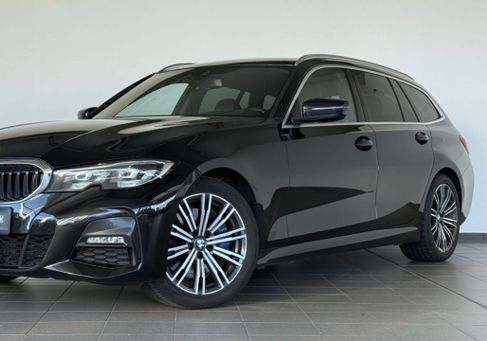 BMW 330, 2021