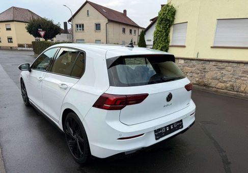Volkswagen Golf, 2024 3