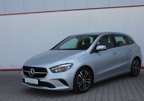 Mercedes-Benz B 180, 2025