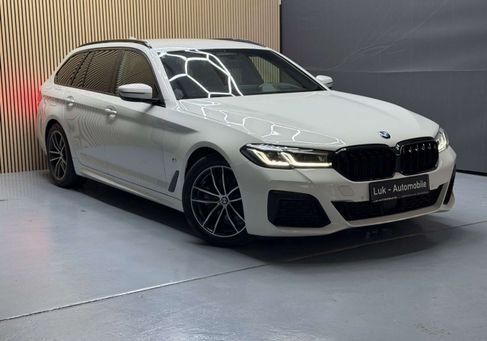 BMW 520, 2024 3