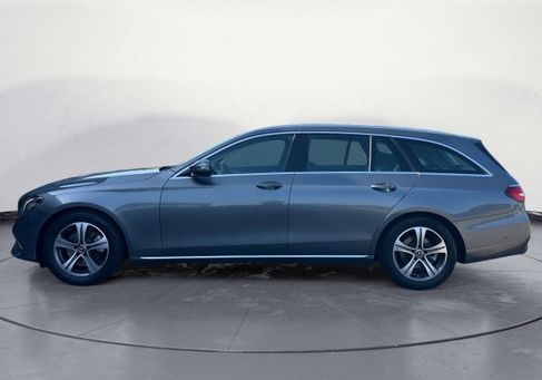 Mercedes-Benz E 220, 2020