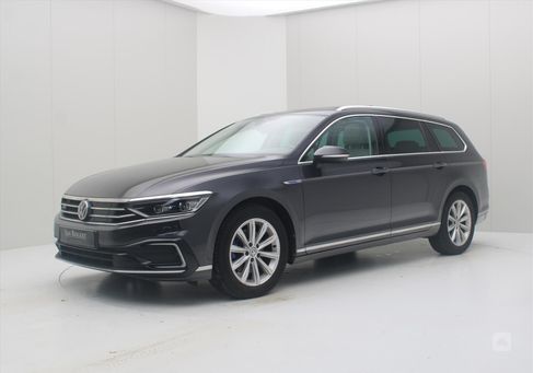 Volkswagen Passat Variant, 2020