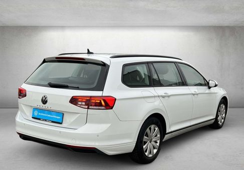 Volkswagen Passat Variant, 2022