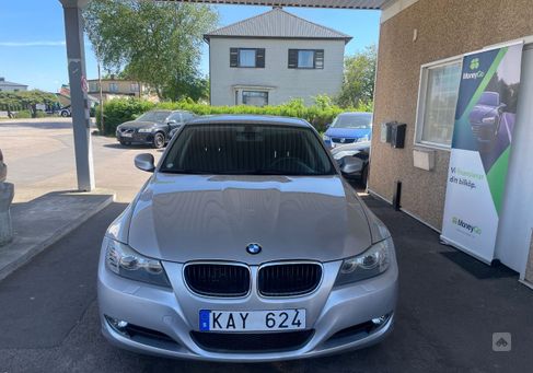 BMW 320, 2010