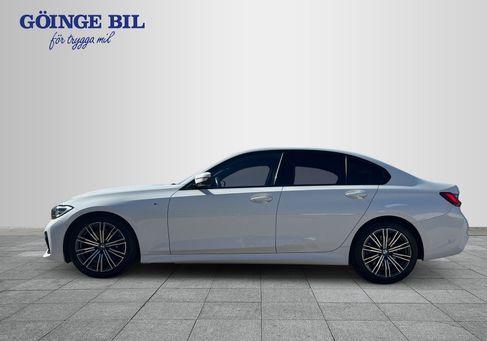 BMW 330, 2019