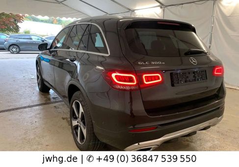 Mercedes-Benz GLC 300, 2021