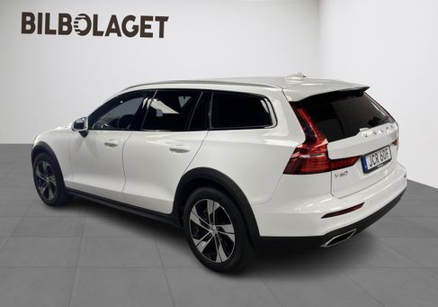Volvo V60 Cross Country, 2022