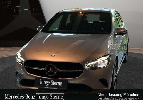 Mercedes-Benz B 180, 2026