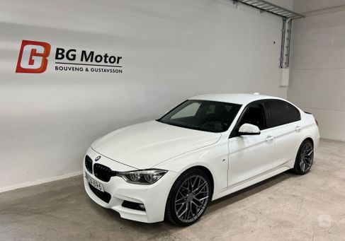 BMW 330, 2016