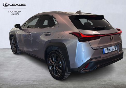 Lexus UX, 2025