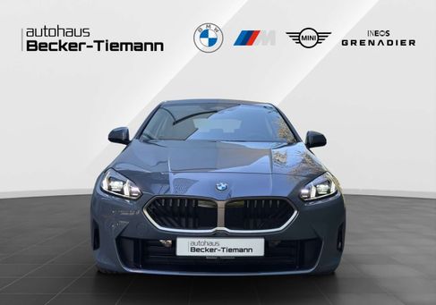 BMW 120, 2025