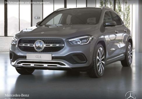 Mercedes-Benz GLA 200, 2021