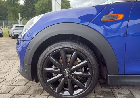 MINI ONE, 2019