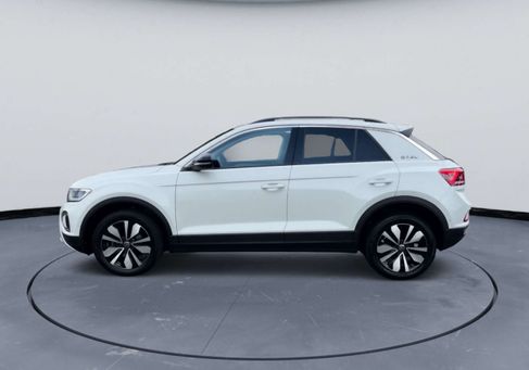 Volkswagen T-Roc, 2025 3