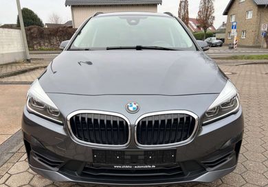 BMW 216, 2021