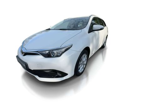 Toyota Auris, 2018 3