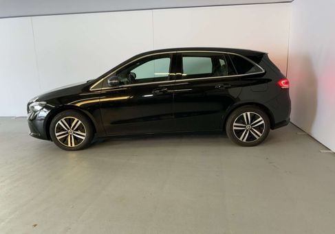 Mercedes-Benz B 250, 2022 3