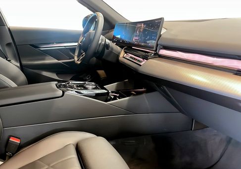 BMW 530, 2026 3