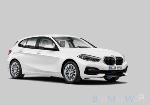 BMW 118, 2021