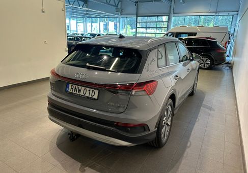 Audi Q4, 2023 3