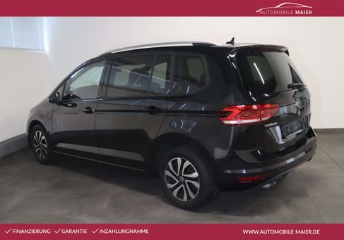 Volkswagen Touran, 2021 3