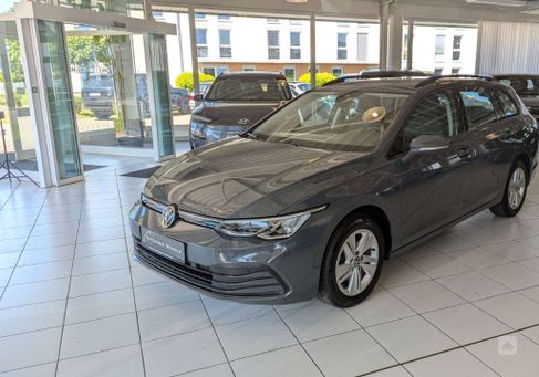 Volkswagen Golf, 2022