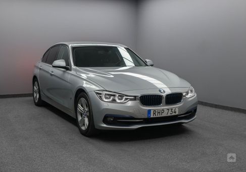 BMW 330, 2018