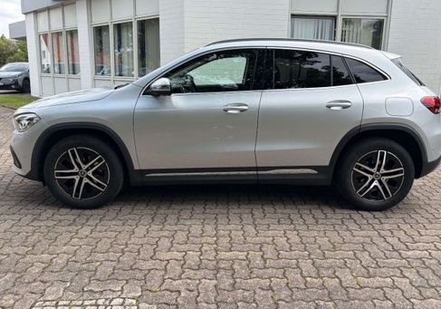 Mercedes-Benz GLA 180, 2020