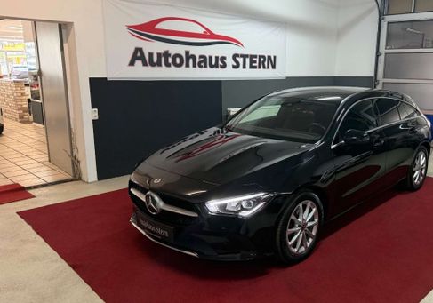 Mercedes-Benz CLA 200, 2022