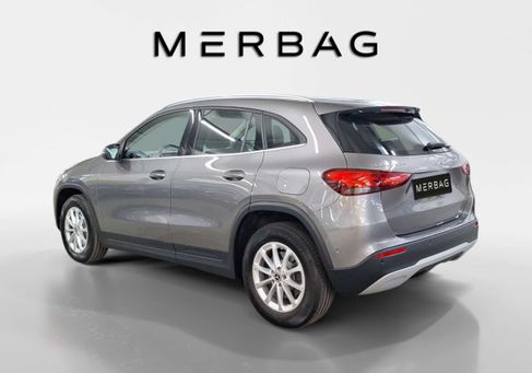 Mercedes-Benz GLA 250, 2022