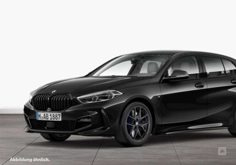 BMW 118, 2022