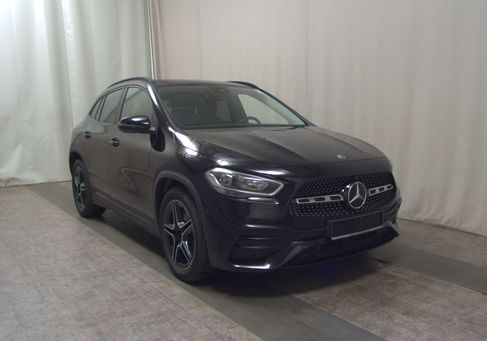Mercedes-Benz GLA 200, 2023 3