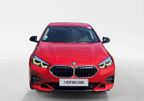 BMW 218, 2020