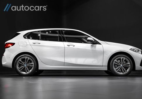 BMW 120, 2022