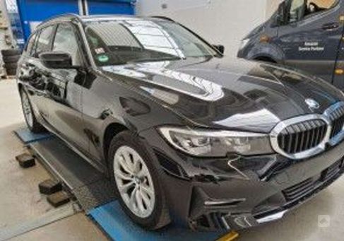 BMW 318, 2021