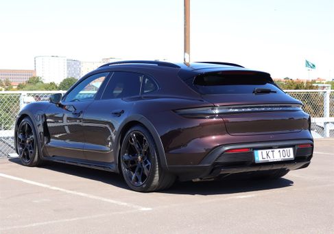 Porsche Taycan, 2023