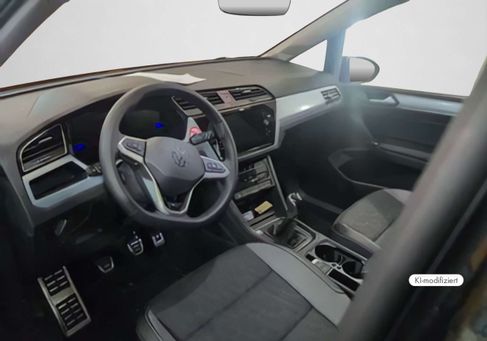 Volkswagen Touran, 2025 3