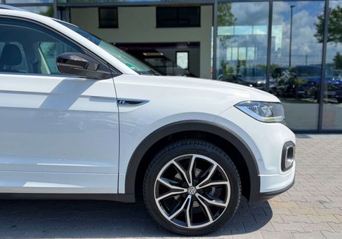 Volkswagen T-Cross, 2019