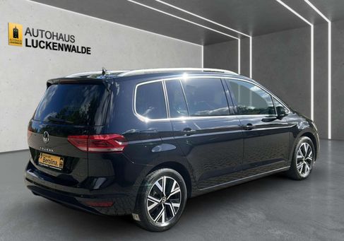 Volkswagen Touran, 2023 3
