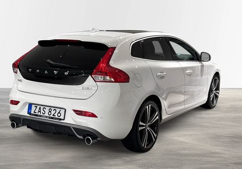 Volvo V40, 2018